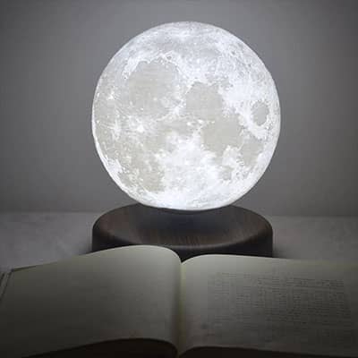 Lightning UK deal: Save 42% on this moon lamp night light